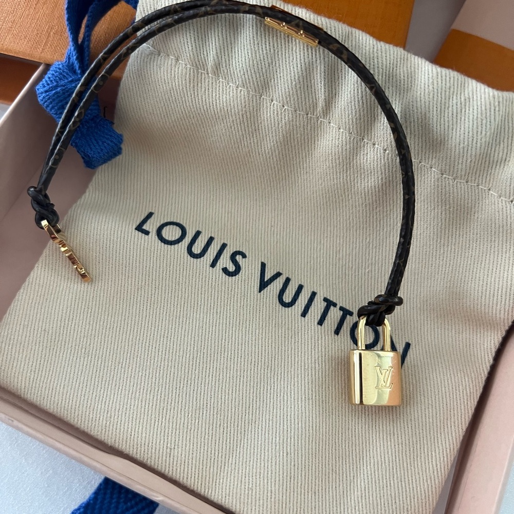 Louis Vuitton Black Cord Bracelet with Gold-Tone Lock - Picture 2 of 6